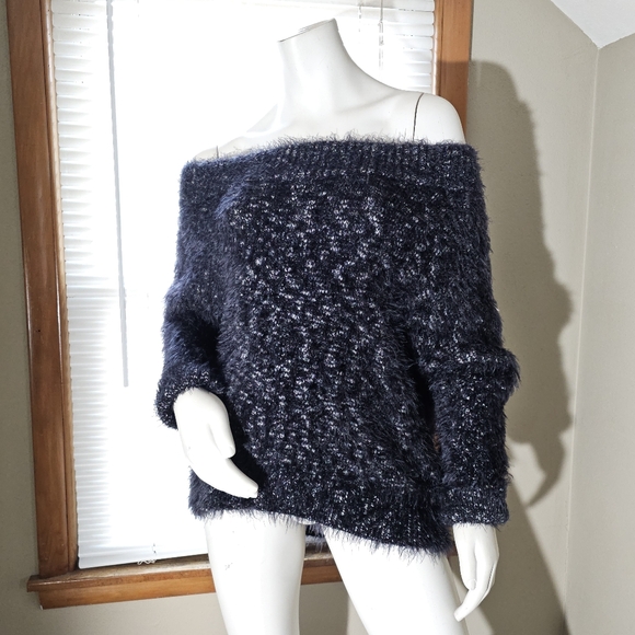 EXPRESS Heather Black Chunky Eyelash Sweater, S - Picture 9 of 9